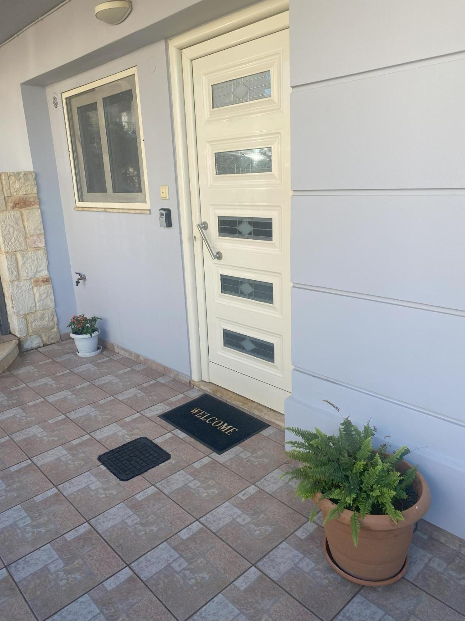 New Unique Apartment In Heraklion Exteriör bild